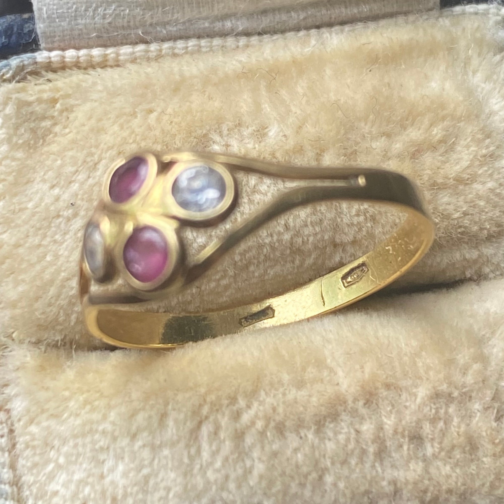 Vintage Quatrefoil Ring - Size 6