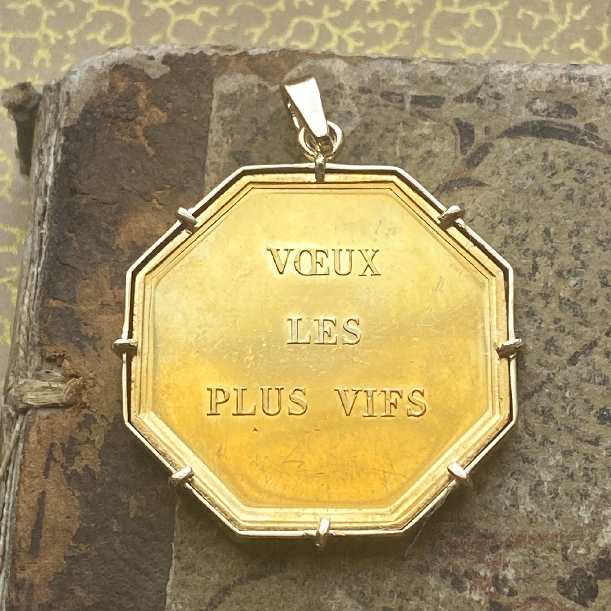 Vintage "L'Amour Est Nu..." Wish Token Pendant