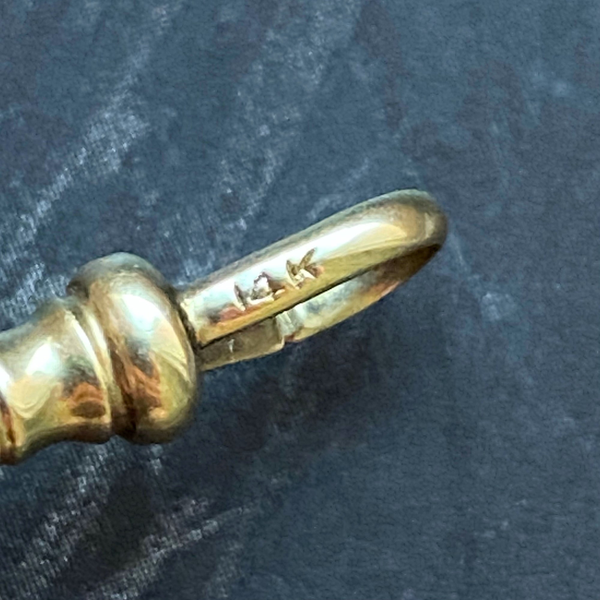 Antique Swivel Dog Clip - 14k
