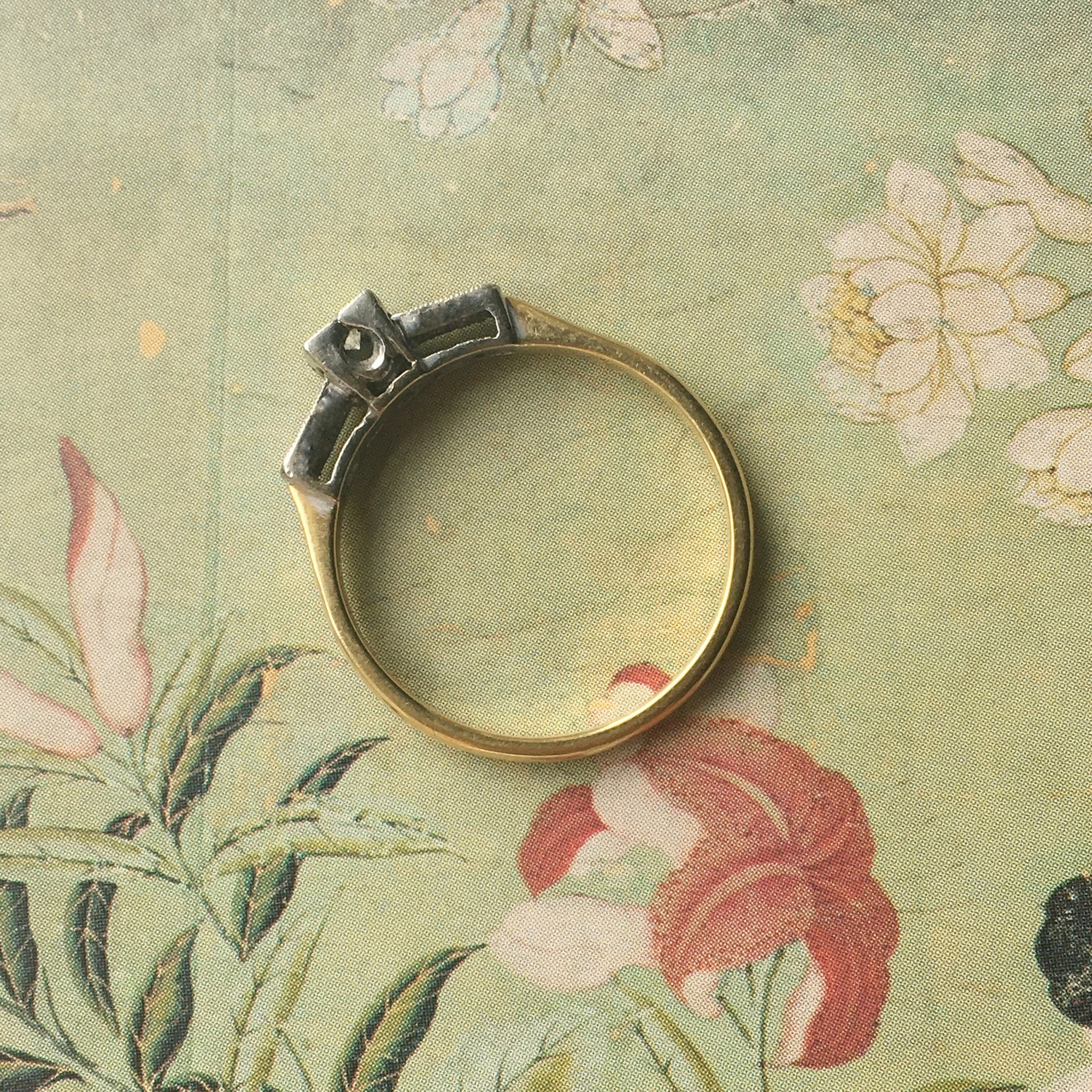 Vintage Art Deco Diamond Ring - 18k and Platinum - Size 7.25
