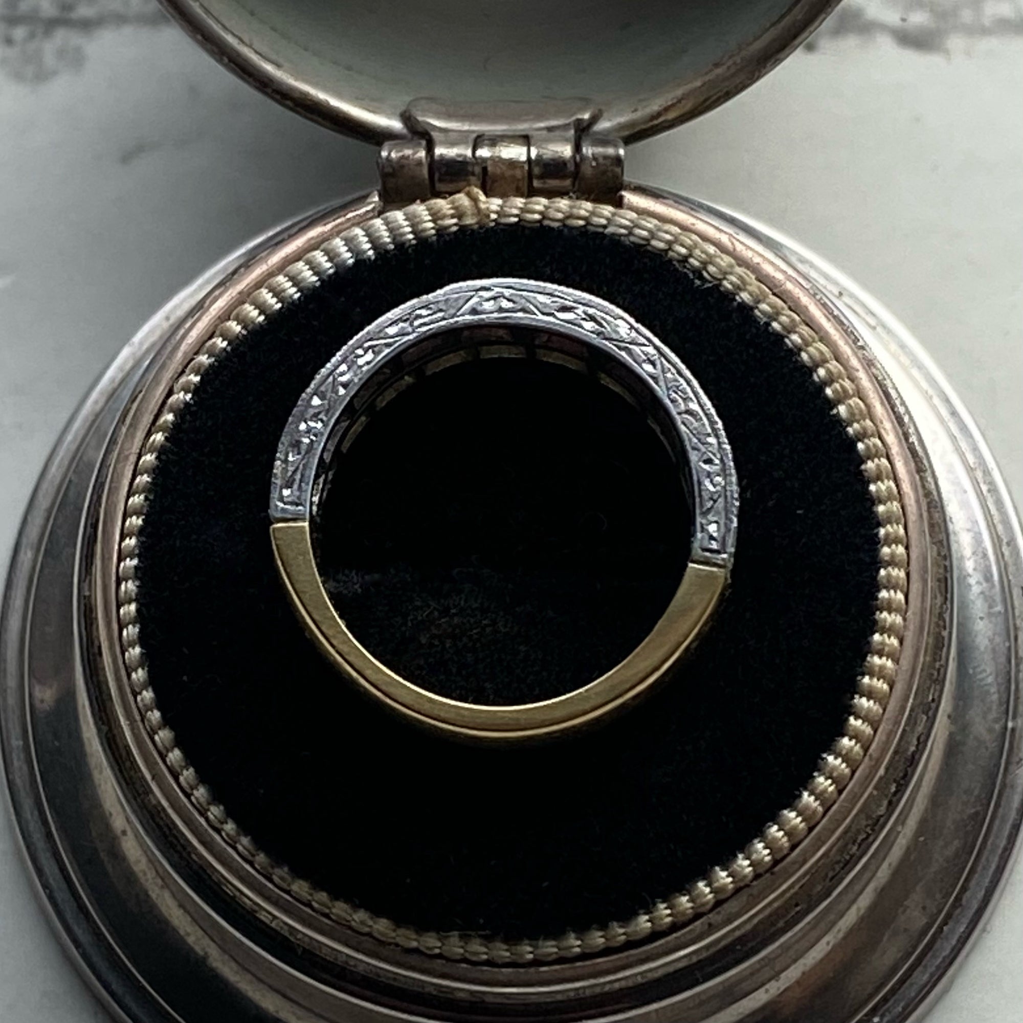 Canada vintage jewelry