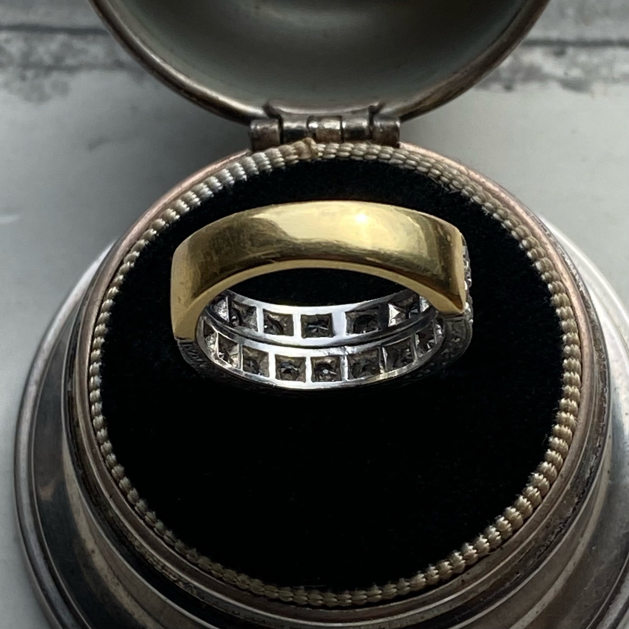 Toronto vintage jewelry