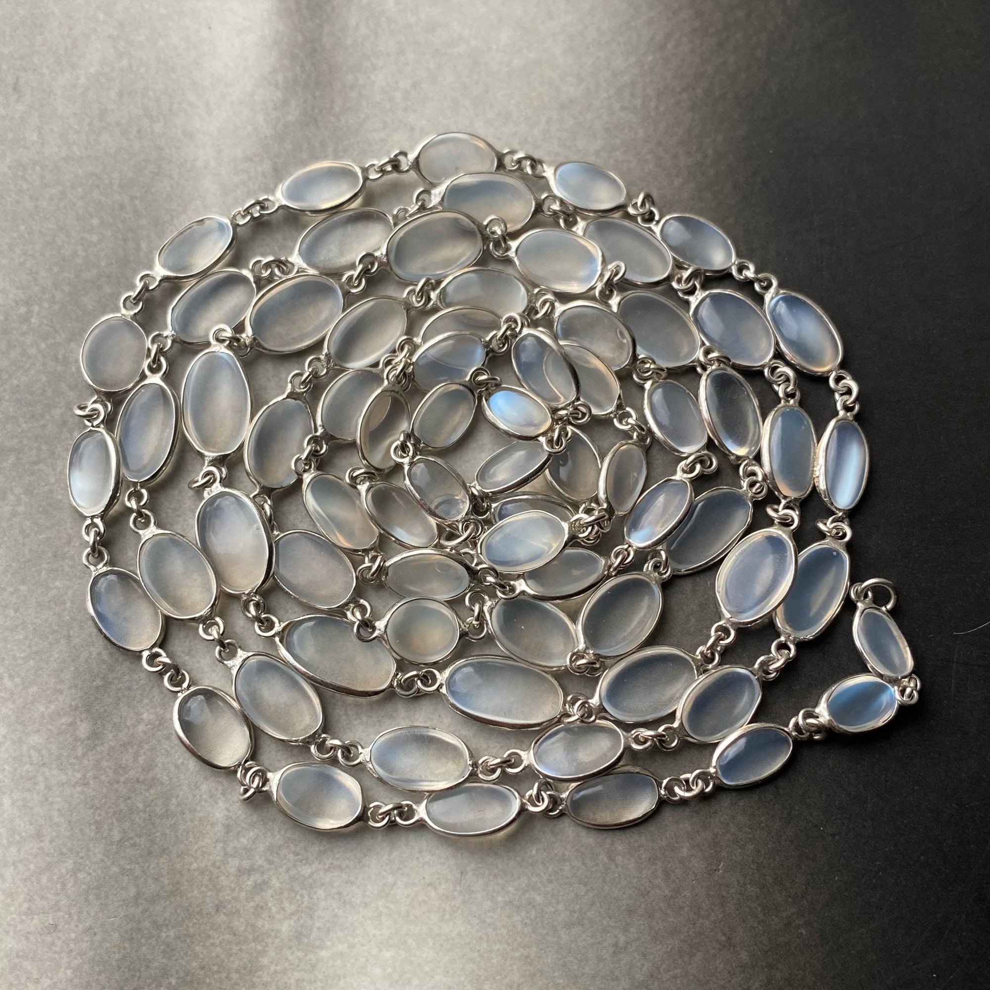 Art Deco moonstone sautoir