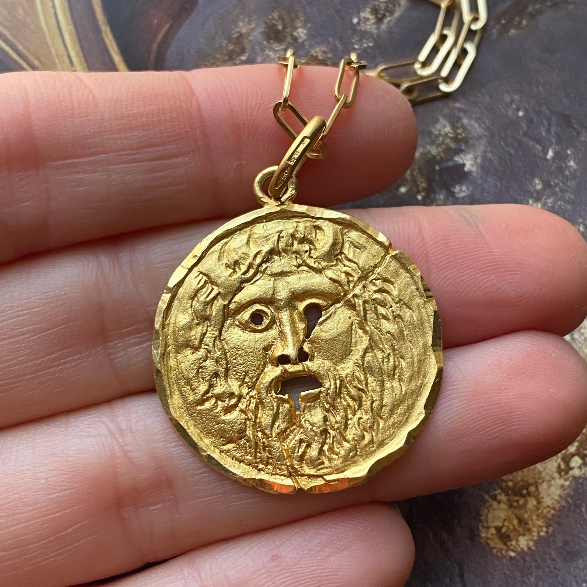 mouth of truth pendant 18k