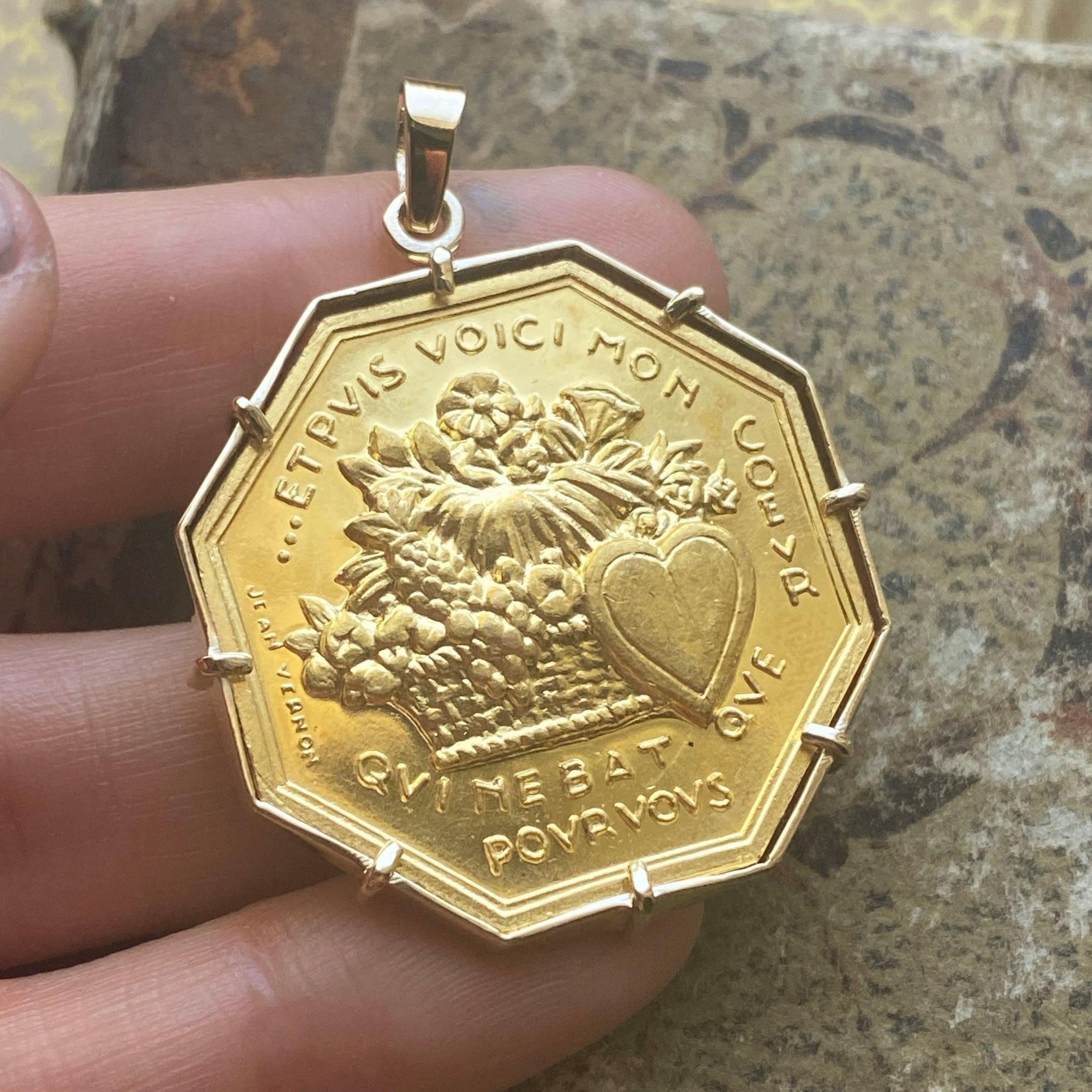 Canada vintage jewelry
