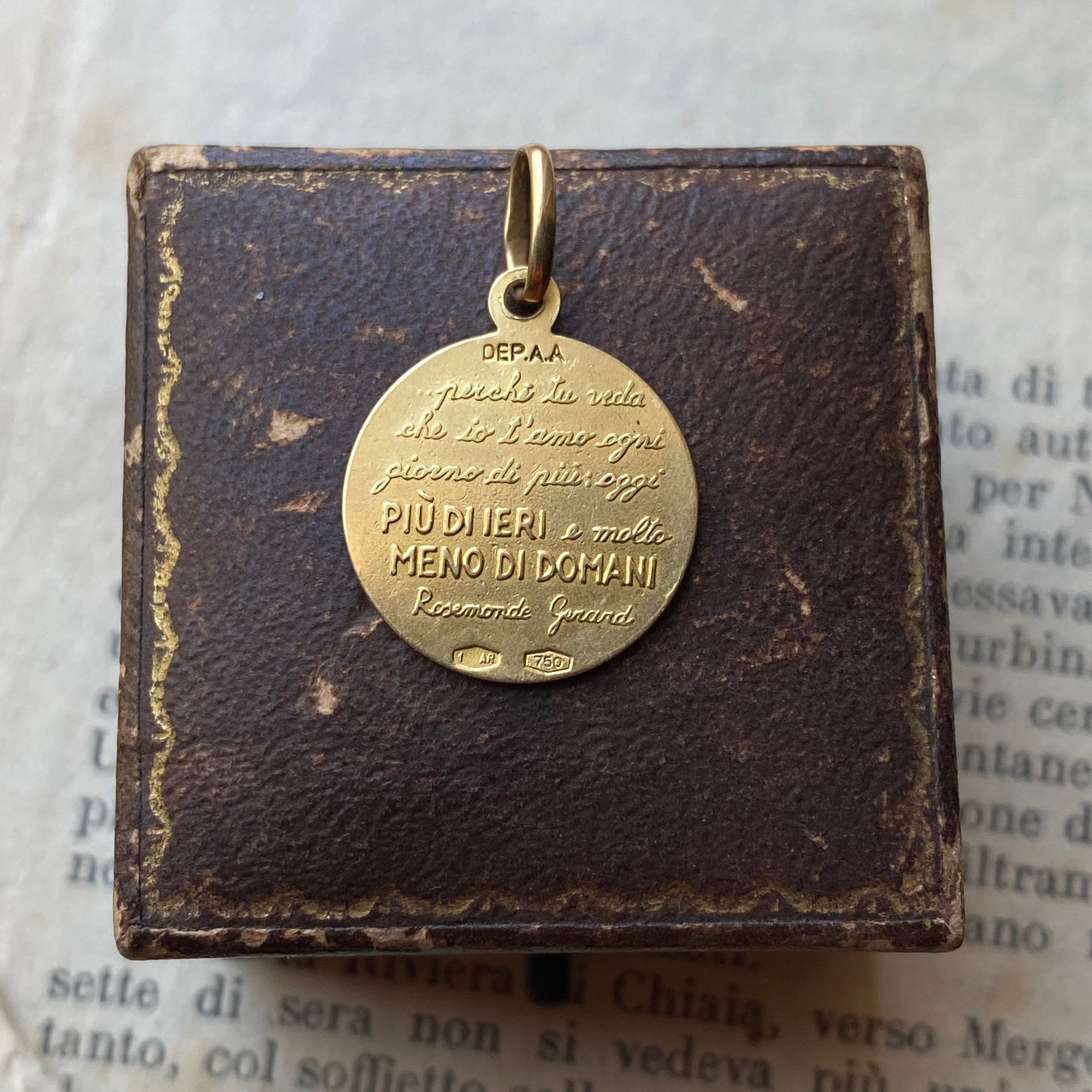 Augis pendant
