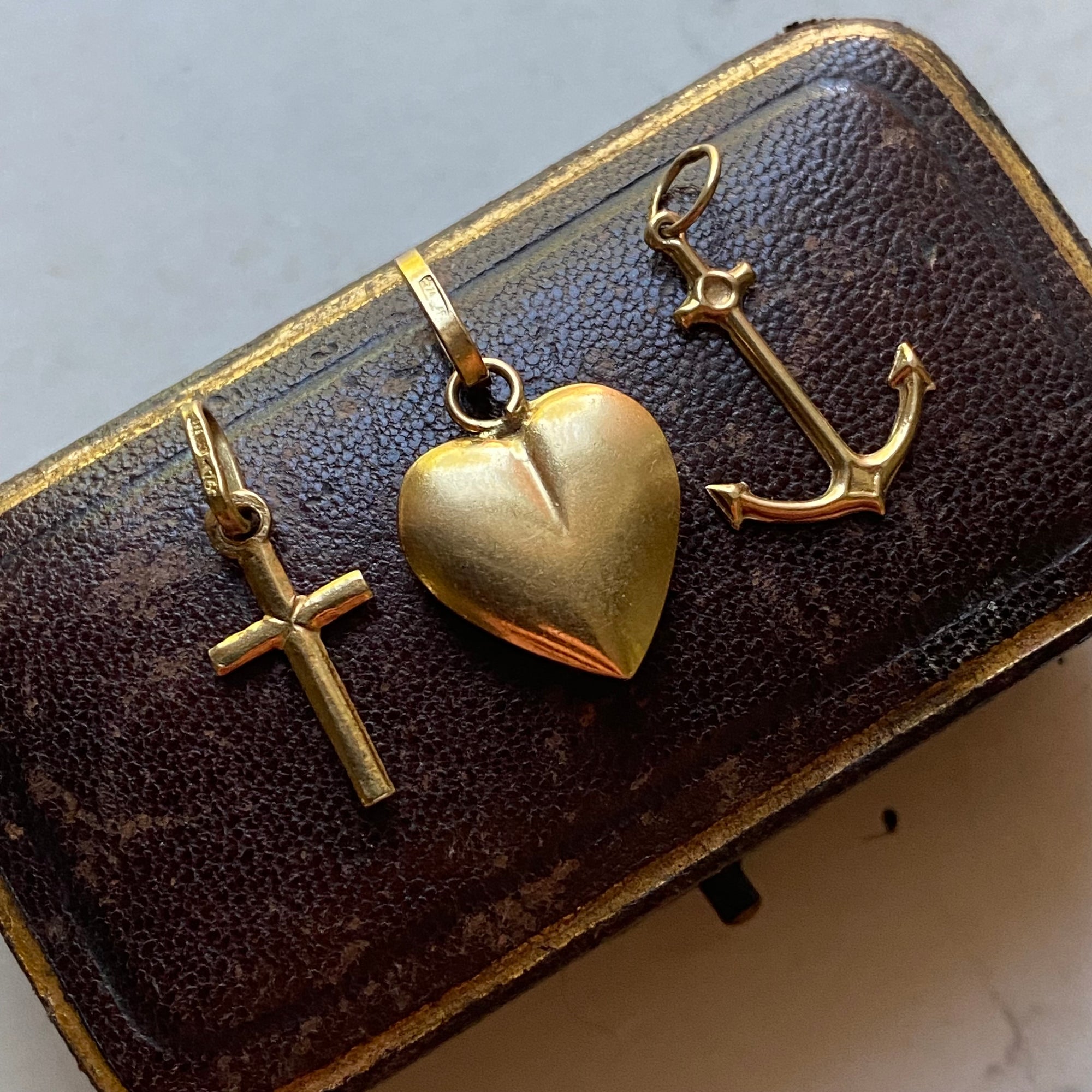 18k faith hope and charity