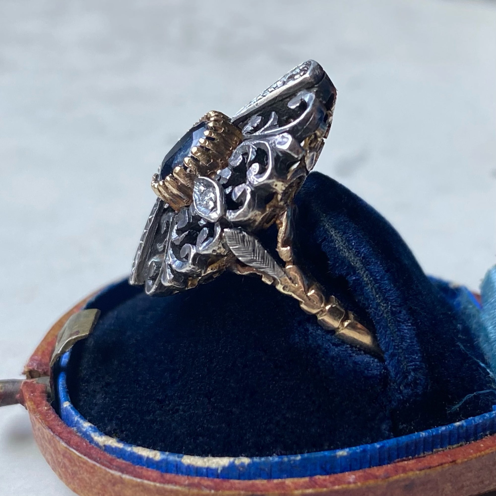 antique jewelry canada