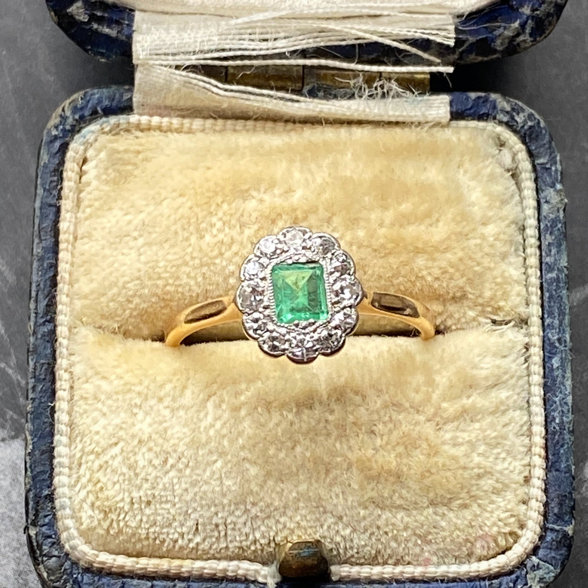 Art deco ring