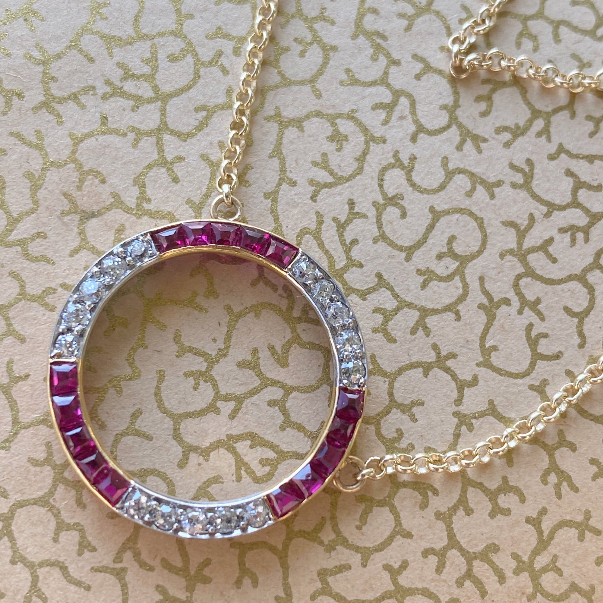 art deco diamond circle