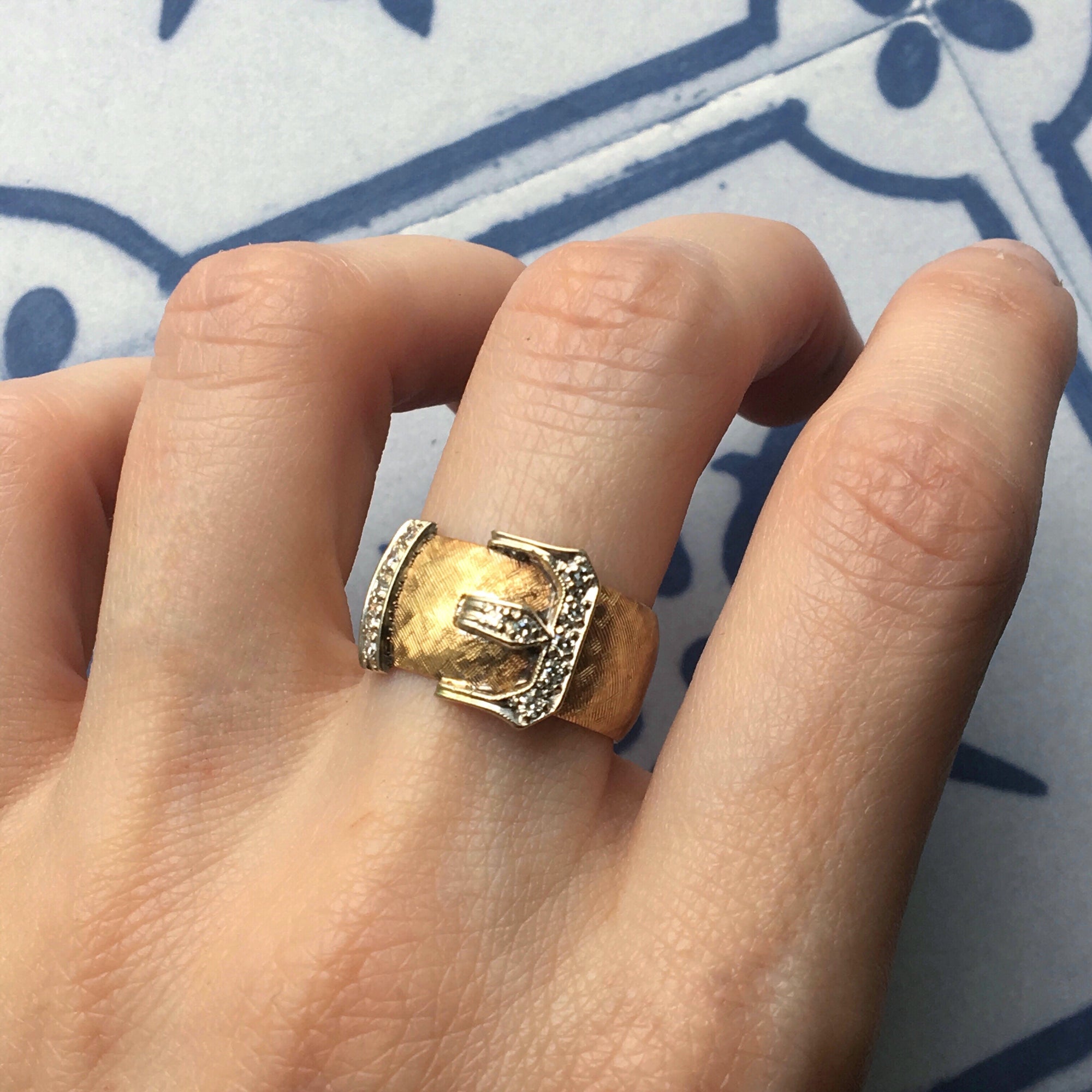 diamond buckle ring