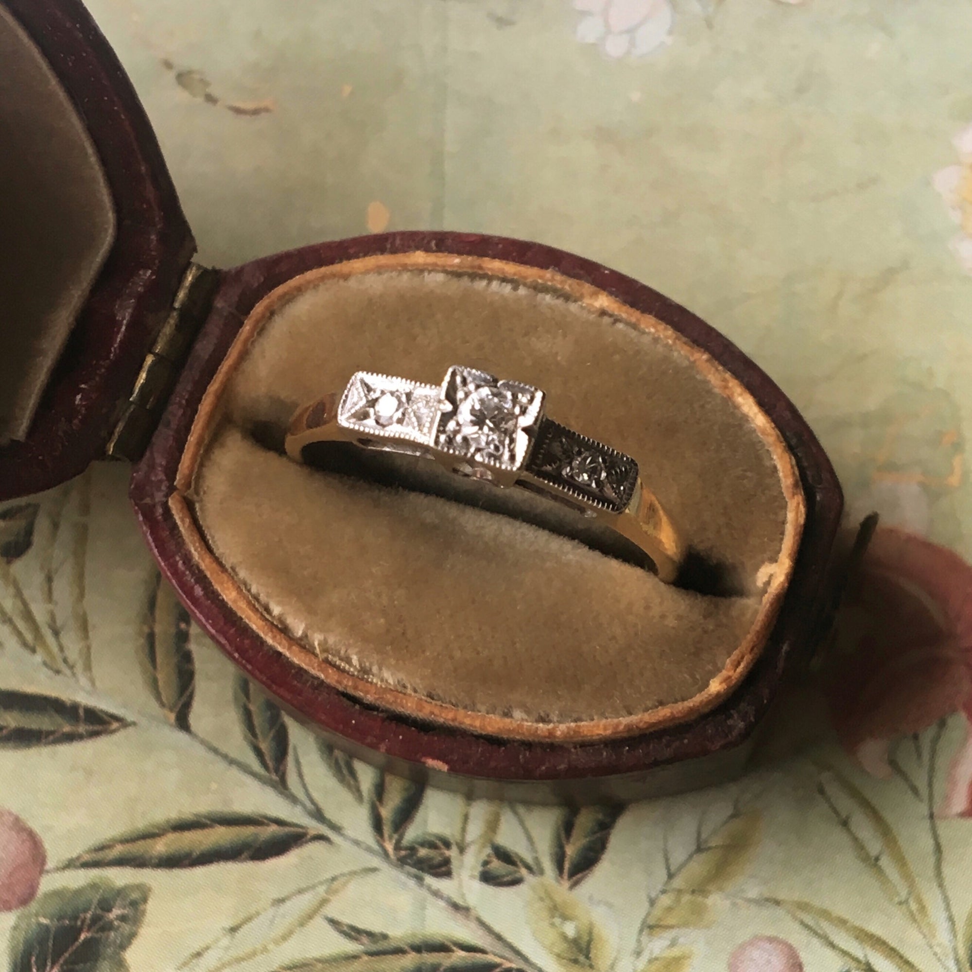art deco diamond ring