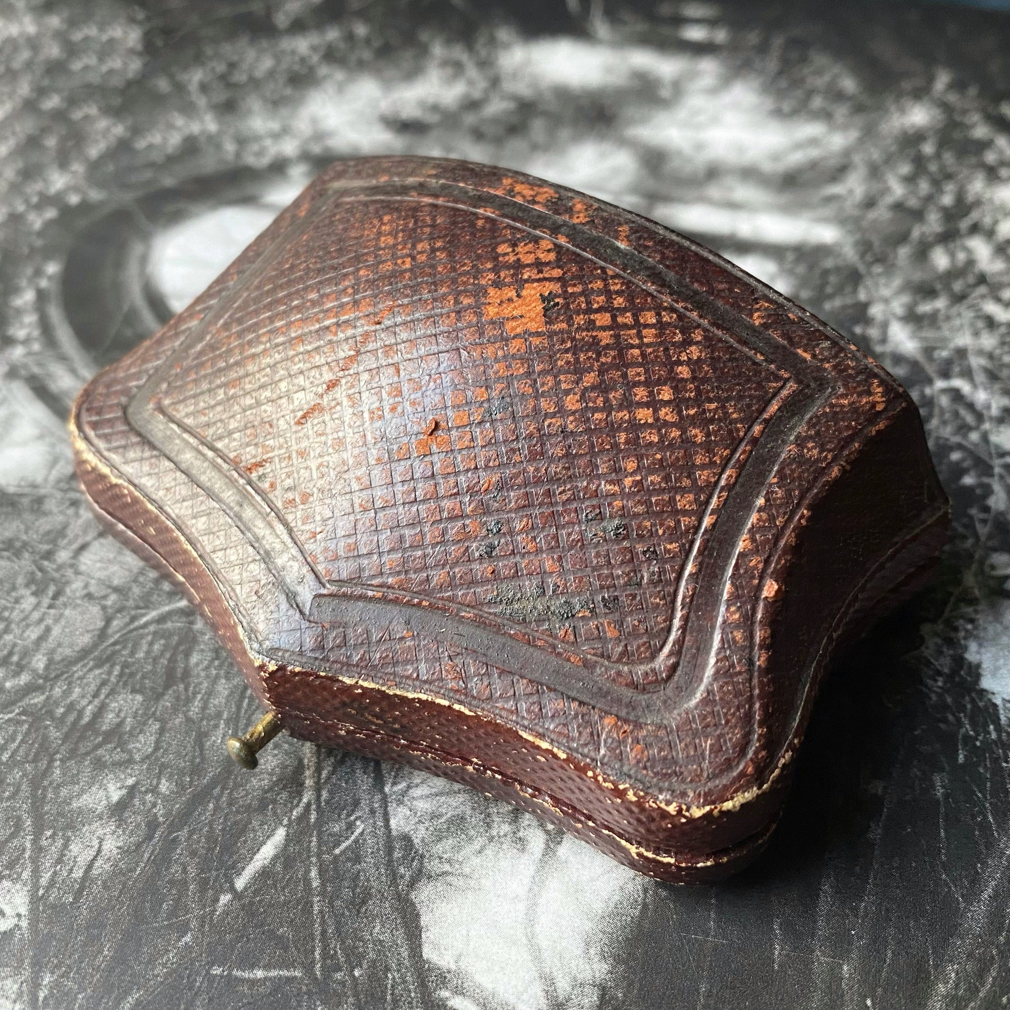 antique leather box