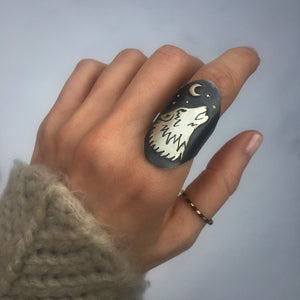 Into The Wild Wolf Saddle Ring - Size 8-8.25