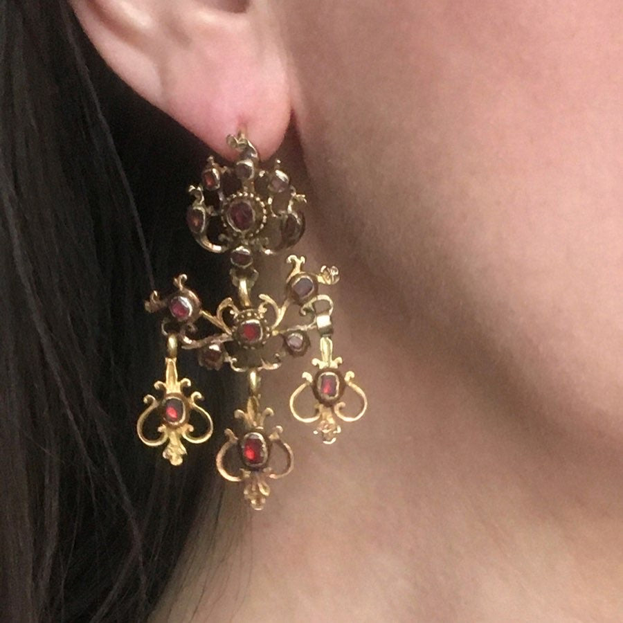 Girandole earrings